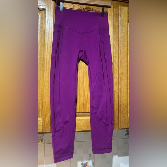 Lululemon Dark Pink High Waisted Capri Leggings Size 6 EUC - Picture 5 of 8